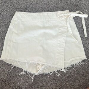 We The Free White Skorts with Frayed Hem.